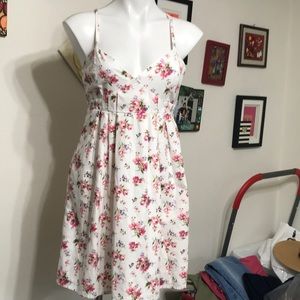 Delias summer dress with crisscrossing back (7)